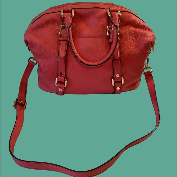 Michael Kors Salmon Color Pebble Leather Hobo Crossbody Bag Purse - Picture 2 of 11